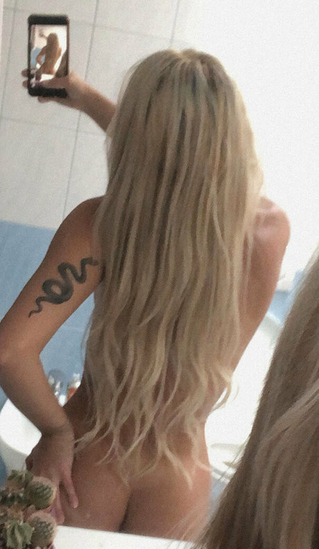 Foto di nudo di fuga di OnlyFans di Glxriq