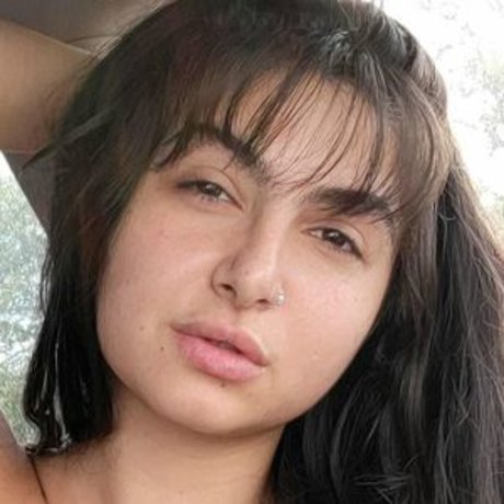 Foto di nudo di fuga di OnlyFans di Bl00m00n