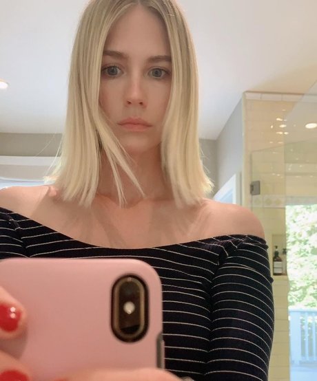 Foto di nudo di fuga di OnlyFans di January Jones