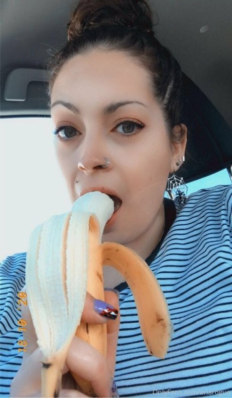 Foto di nudo di fuga di OnlyFans di Ariarogue