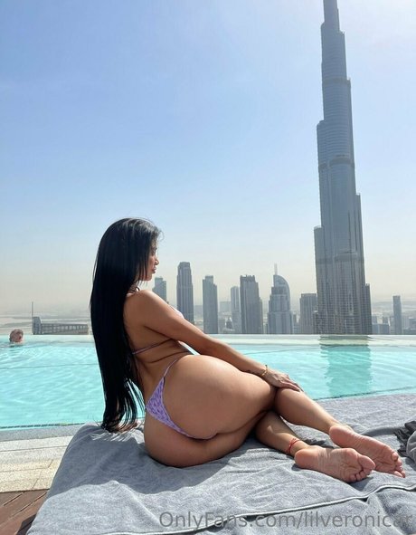 Foto di nudo di fuga di OnlyFans di Lilveronicar