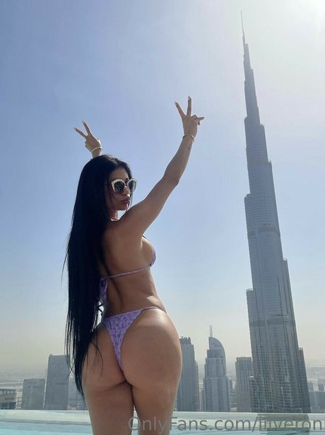 Foto di nudo di fuga di OnlyFans di Lilveronicar