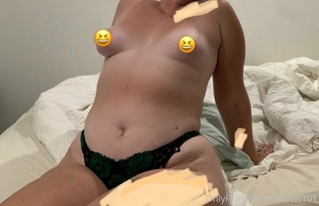 Foto di nudo di fuga di OnlyFans di Models101