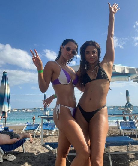 Foto di nudo di fuga di OnlyFans di Lucy Alves