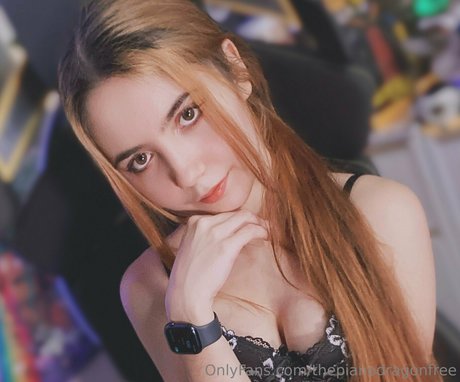 Foto di nudo di fuga di OnlyFans di Thepianodragonfree