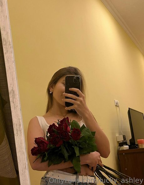 Foto di nudo di fuga di OnlyFans di Luckyashley