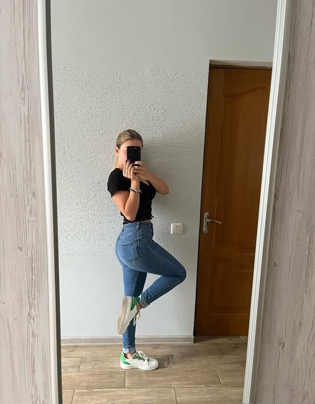 Foto di nudo di fuga di OnlyFans di Luckyashley
