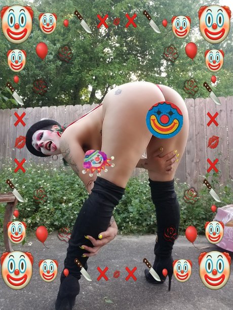 Foto di nudo di fuga di OnlyFans di Goth Clowne Extraordinaire 