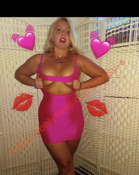 Foto di nudo di fuga di OnlyFans di Sassys