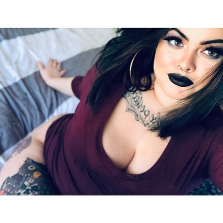 Foto di nudo di fuga di OnlyFans di Baby 