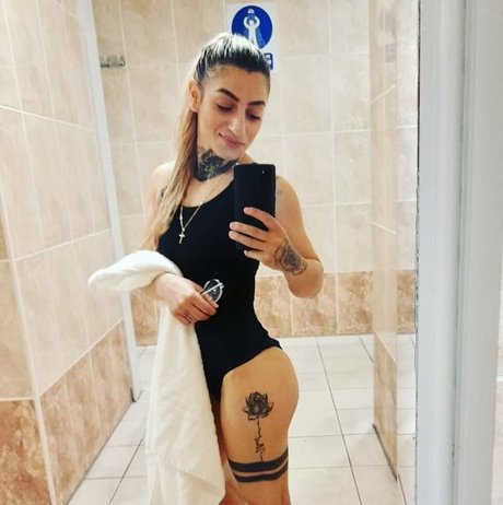 Foto di nudo di fuga di OnlyFans di Sashasexy69