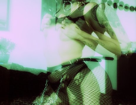 Foto di nudo di fuga di OnlyFans di Xxjustaglitchxx