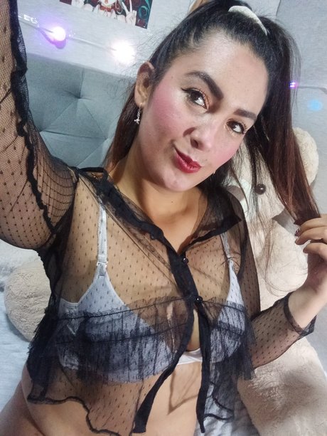 Foto di nudo di fuga di OnlyFans di Sara