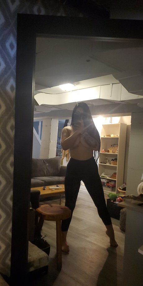 Foto di nudo di fuga di OnlyFans di Sarah Bella