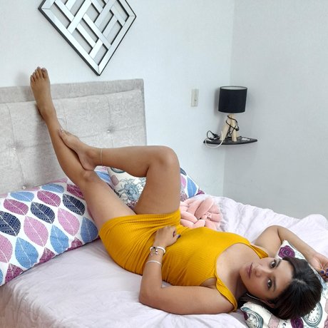 Foto di nudo di fuga di OnlyFans di Sara Forest