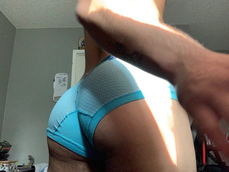 Foto di nudo di fuga di OnlyFans di Santiago 