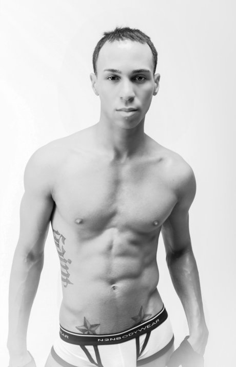 Foto di nudo di fuga di OnlyFans di Santiago