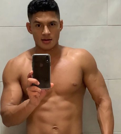 Foto di nudo di fuga di OnlyFans di Santiago Rodriguez