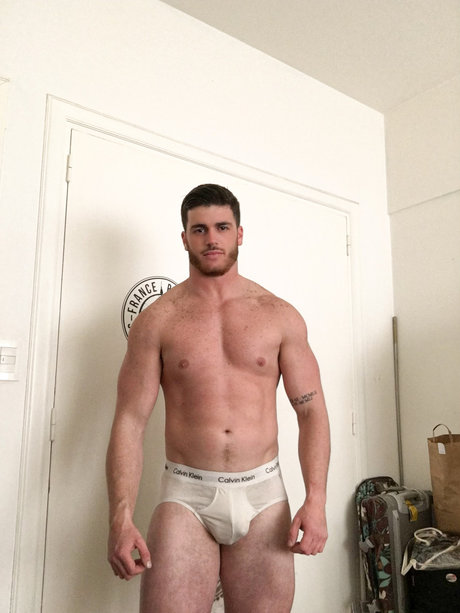 Foto di nudo di fuga di OnlyFans di Santiagoelissalt