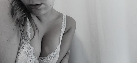 Foto di nudo di fuga di OnlyFans di Sansqun Free