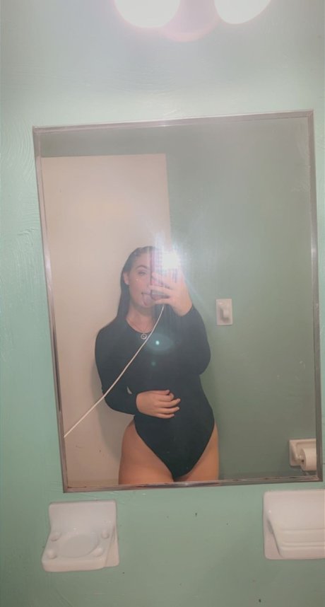 Foto di nudo di fuga di OnlyFans di Sandra Rose
