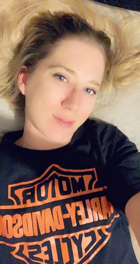 Foto di nudo di fuga di OnlyFans di Sampampm Mary