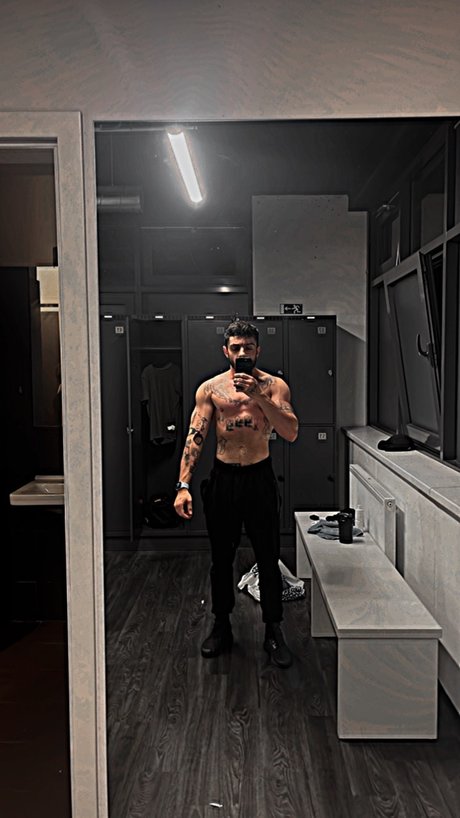 Foto di nudo di fuga di OnlyFans di Samuel
