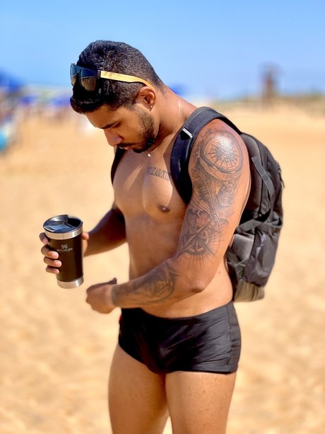 Foto di nudo di fuga di OnlyFans di Sam Usa