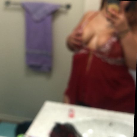 Foto di nudo di fuga di OnlyFans di Sunny Smiles
