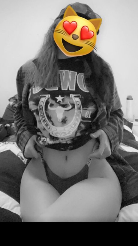 Foto di nudo di fuga di OnlyFans di Tiny Temptress