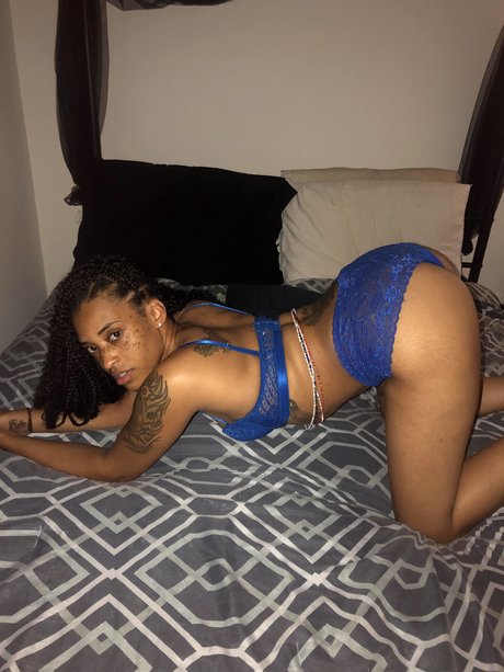Foto di nudo di fuga di OnlyFans di Tender