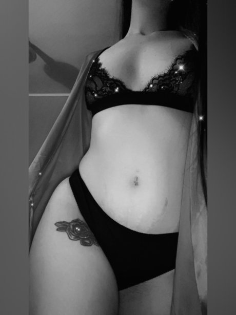 Foto di nudo di fuga di OnlyFans di Ruby Mea