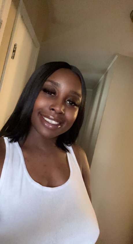Foto di nudo di fuga di OnlyFans di Sexy Chocolate