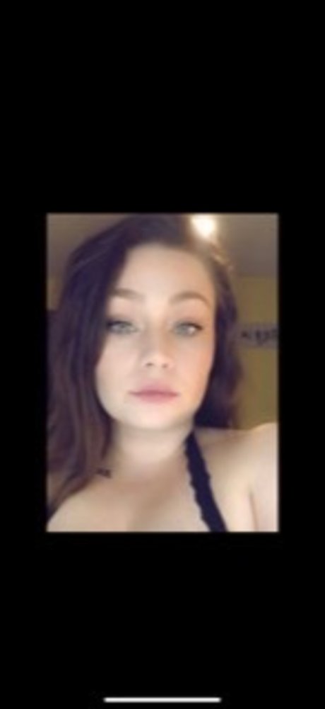 Foto di nudo di fuga di OnlyFans di Sarrah