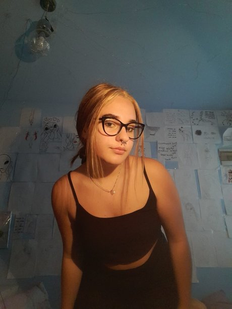 Foto di nudo di fuga di OnlyFans di Linda