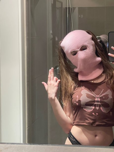 Foto di nudo di fuga di OnlyFans di Liora