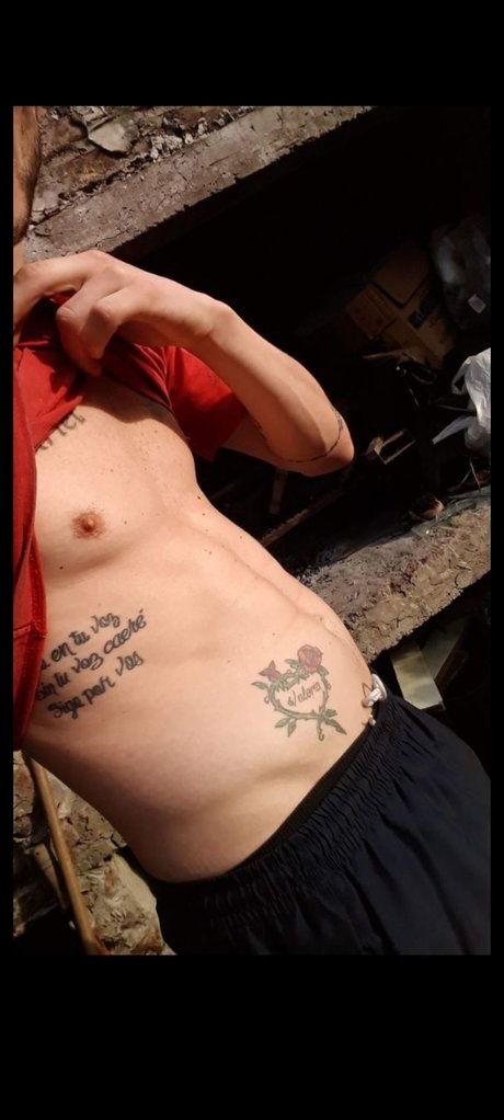 Foto di nudo di fuga di OnlyFans di Lucca