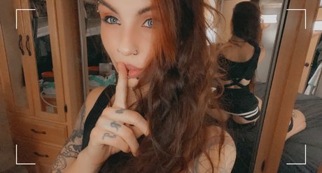 Foto di nudo di fuga di OnlyFans di Scarlett