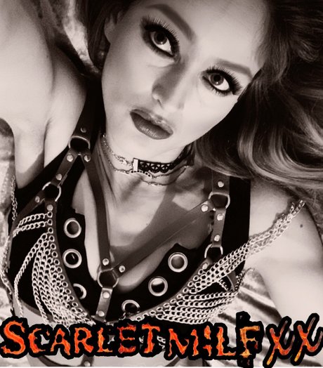 Foto di nudo di fuga di OnlyFans di Scarletmilfxx
