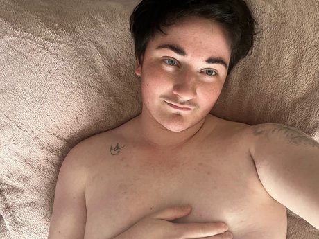 Foto di nudo di fuga di OnlyFans di Teddy