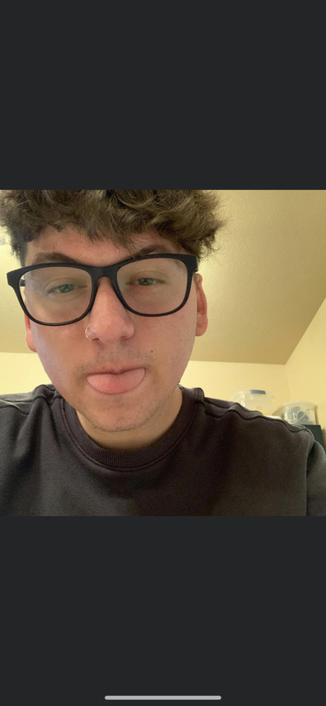 Foto di nudo di fuga di OnlyFans di Sam