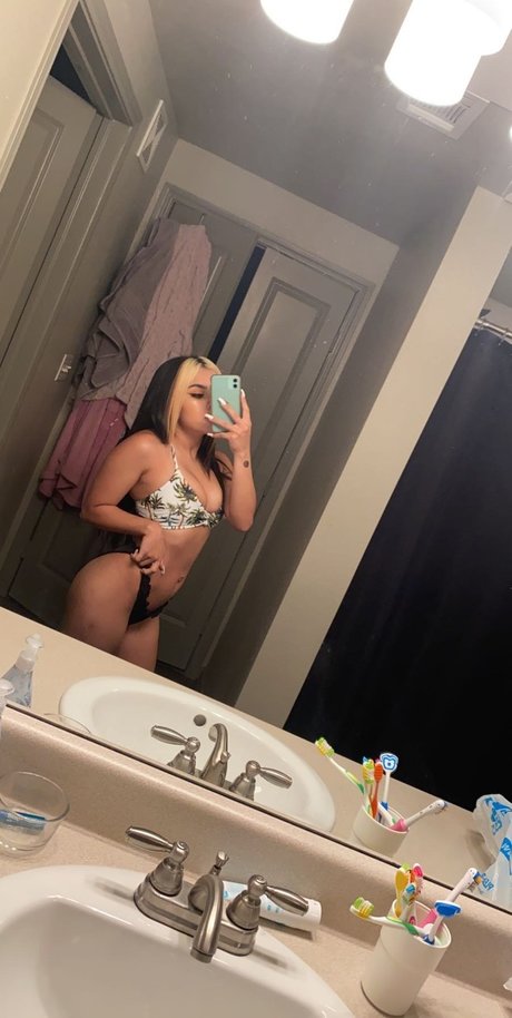 Foto di nudo di fuga di OnlyFans di 