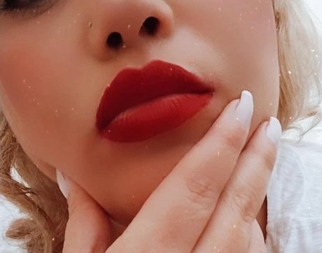 Foto di nudo di fuga di OnlyFans di Amanda