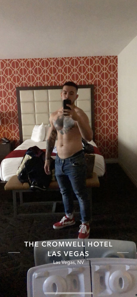 Foto di nudo di fuga di OnlyFans di Ethan Lam
