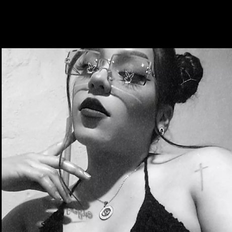 Foto di nudo di fuga di OnlyFans di Neva Vazquez