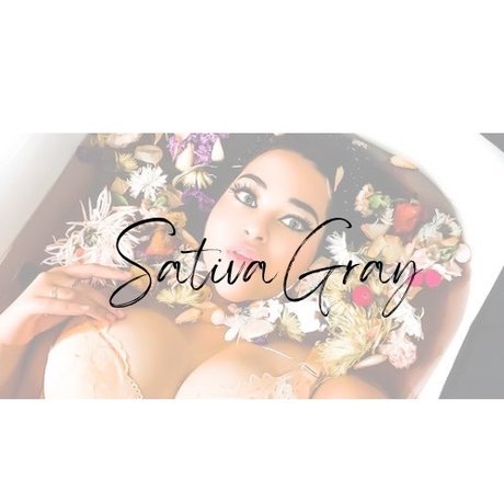 Foto di nudo di fuga di OnlyFans di Sativa Gray