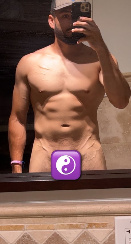 Foto di nudo di fuga di OnlyFans di Valen
