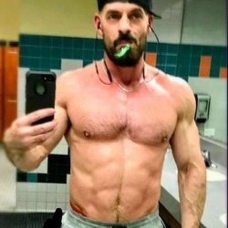 Foto di nudo di fuga di OnlyFans di Plasticflex