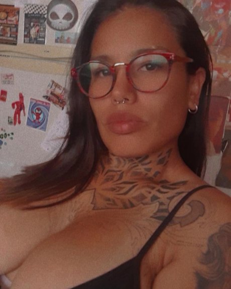 Foto di nudo di fuga di OnlyFans di Cami