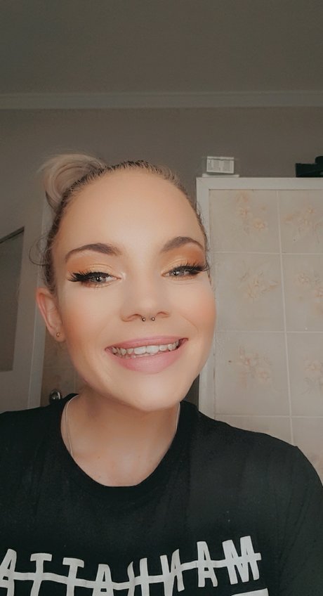 Foto di nudo di fuga di OnlyFans di Kaillin